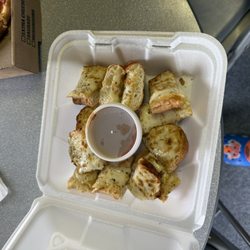 Slice Is Right Pizzeria - Garlic cheesy bread
