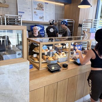 Levain Bakery - Bakeries Near Me - Venice, California Levain Bakery - Bakeries Near Me - Venice, California