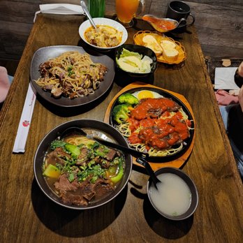 Fu Shen Restaurant - a table full of food - Taiwanese Near Me - Brooklyn, New York