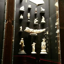 Deutsches Elfenbeinmuseum - Elfenbeinschnitzereien