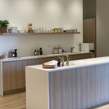 Nothing in Between Studio - Tysons - Nail Salons Near Me - Tysons, Virginia