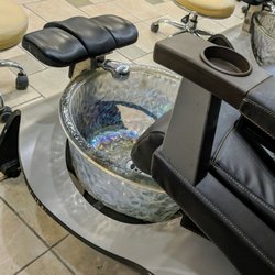 Bella Nails