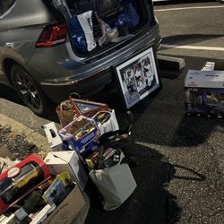 Cardboard Memories Sports Memorabilia - My boys enjoyed negotiating with Scott.