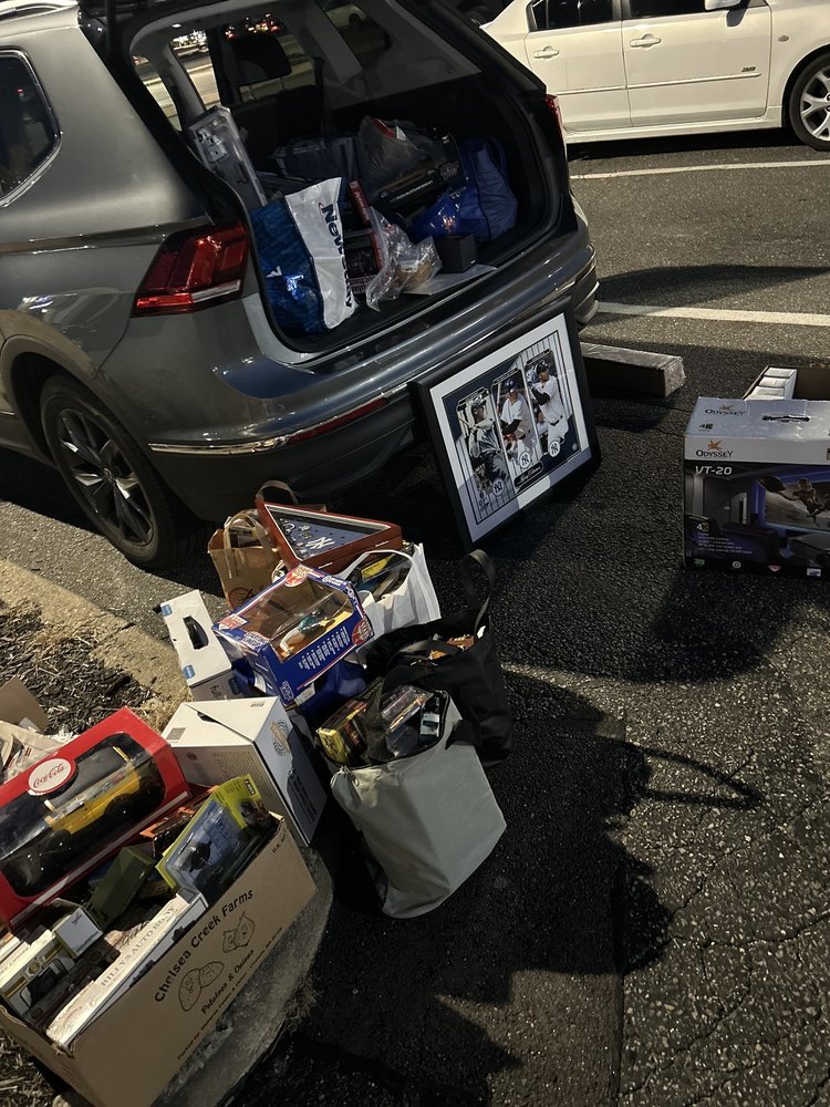 CARDBOARD MEMORIES SPORTS MEMORABILIA Updated October 2024 22