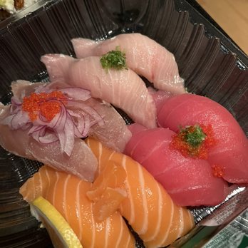 Tom's Sushi House - 8 Pieces Sushi Sampler - Sushi Bars Near Me - Los Angeles, California Tom's Sushi House - 8 Pieces Sushi Sampler - Sushi Bars Near Me - Los Angeles, California