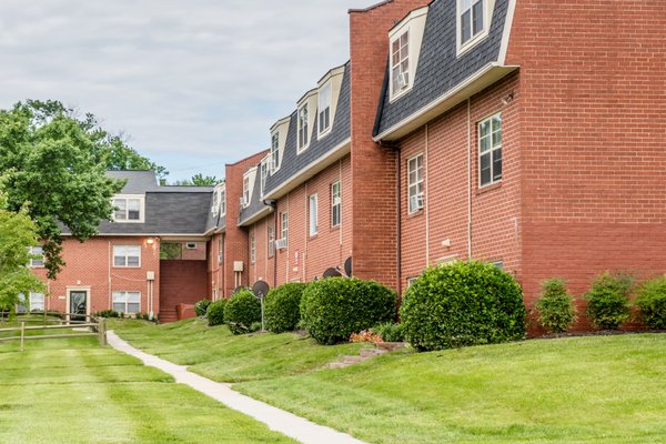 Communities at Middle Branch Manor by null