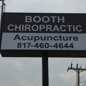 Booth Chiropractic & Acupuncture - Street sign - Chiropractors Near Me - Arlington, Texas