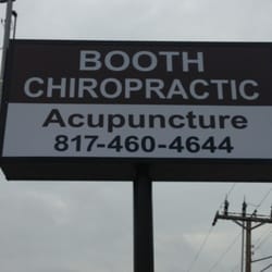 Booth Chiropractic & Acupuncture - Street sign