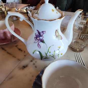 Little Hen - Teapot full of earl grey - Breakfast & Brunch Near Me - Weston, Florida