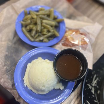 Geneva's Famous Chicken and Cornbread - Southern Near Me - Savannah, Georgia