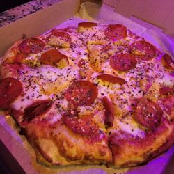DaddyO’s Pizza - Katy - Pepperoni & pineapple. Seasoned with oregano, parmessan cheese, red chili flakes, and garlic powder.