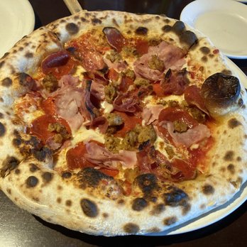 Pasta y Basta - Pasta y Basta.  Wood fired pizza. - Italian Near Me - Rosarito, BCN