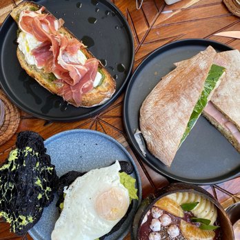 Italdo - Patisserie/Cake Shop Near Me - Tulum, ROO