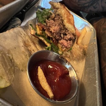 Sids Garage - Burgers Near Me - Meridian, Idaho Sids Garage - Burgers Near Me - Meridian, Idaho