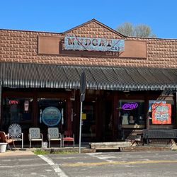 Mudcat Coffee House - Front of coffee shop