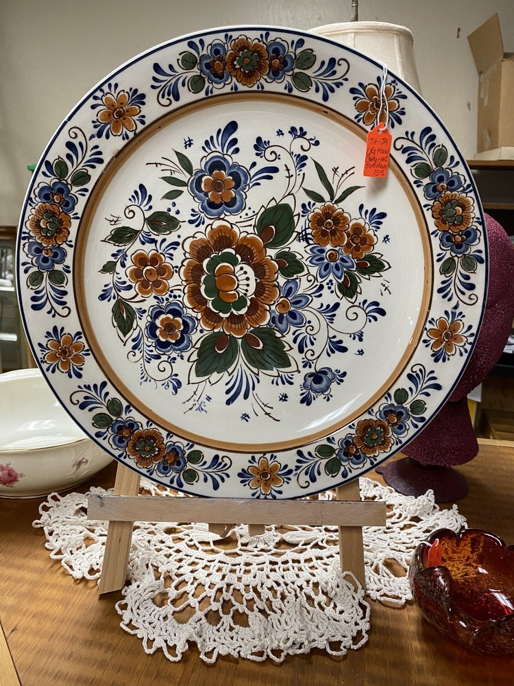 IMAGINE 2ND CHANCE TREASURES Updated September 2024 12 Photos 1462 Canal St, Auburn