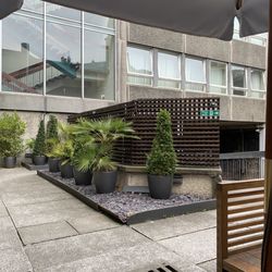 The Grassmarket Hotel - Outside patio