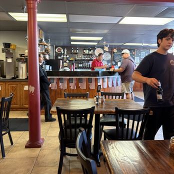 Maggio's Pizza - Restaurant order counter - Pizza Near Me - Big Bear Lake, California