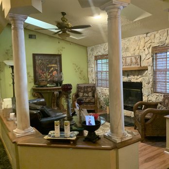 Brent Allan Salon & Day Spa - Second House relax waiting room - Skin Care Near Me - Cocoa, Florida Brent Allan Salon & Day Spa - Second House relax waiting room - Skin Care Near Me - Cocoa, Florida