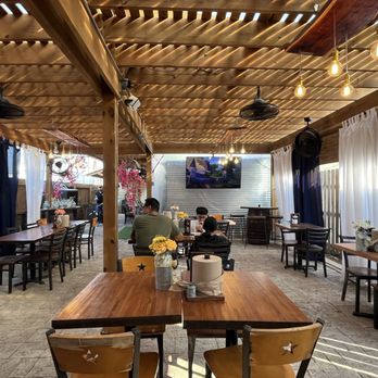 Don Gollito - Beautiful patio - Mexican Near Me - Harlingen, Texas