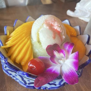 Torsap Thai Kitchen - Mango Mania ( Mango & Sticky Rice) - Thai Near Me - Walnut Creek, California Torsap Thai Kitchen - Mango Mania ( Mango & Sticky Rice) - Thai Near Me - Walnut Creek, California
