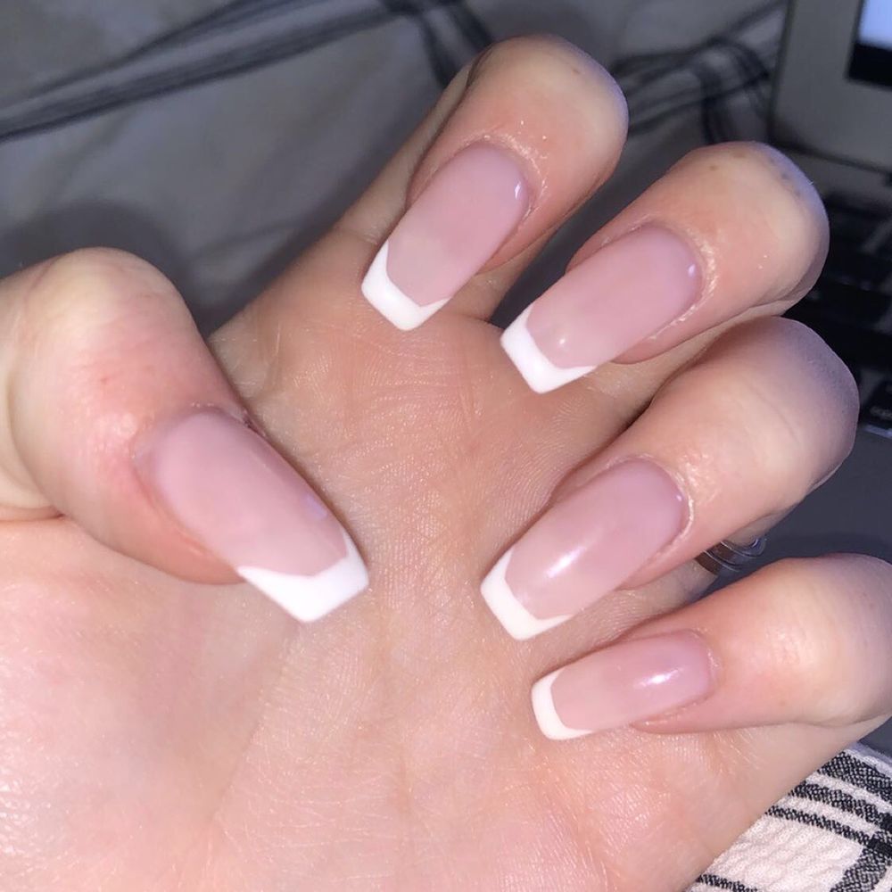 Leon Nails - Nail Salons Near Me - Algonquin, Illinois