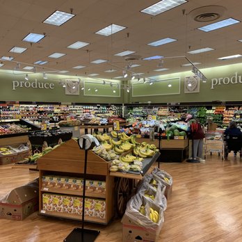 Winn-Dixie - Clean produce department - Grocery Near Me - Tallahassee, Florida Winn-Dixie - Clean produce department - Grocery Near Me - Tallahassee, Florida