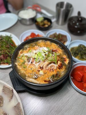 SYTK Sullungtang by null