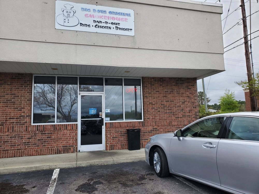 Food from Big Boys Original Smokehouse