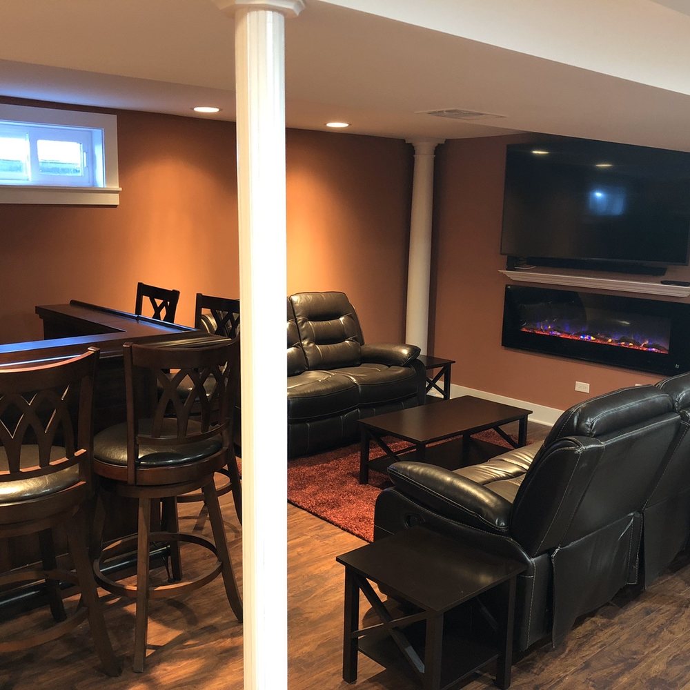 Perfect Edge - Bar and living room area - General Contractors Near Me - Wheeling, Illinois