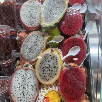 Mercat La Boqueria - Dragonfruit - Farmers Market Near Me - Barcelona, B Mercat La Boqueria - Dragonfruit - Farmers Market Near Me - Barcelona, B