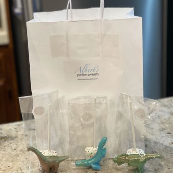 Albert's Petite Sweets - Desserts Near Me - Long Beach, California Albert's Petite Sweets - Desserts Near Me - Long Beach, California