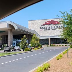 The Lodge at Rolling Hills Casino and Resort - Entrance to Casino