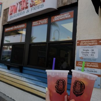 Low Tide Spot - Strawberry Lemonade - Burgers Near Me - Pismo Beach, California