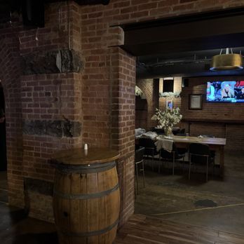 The Whiskey Coop - Syracuse - Inside the restaurant - American Near Me - Syracuse, New York The Whiskey Coop - Syracuse - Inside the restaurant - American Near Me - Syracuse, New York