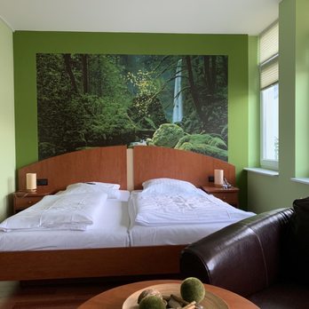 Loccumer Hof - ... Blick durch das Zimmer ... - Hotels Near Me - Hanover, NI