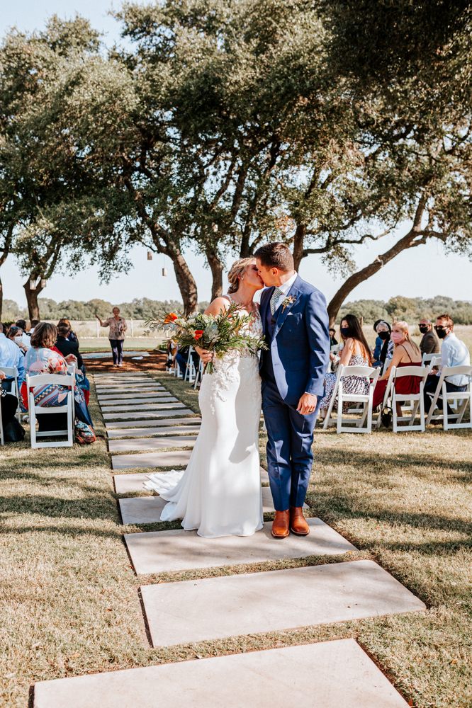 STONEHOUSE VILLA Updated July 2024 47 Photos & 21 Reviews 15110 Fm 150 W, Driftwood, Texas