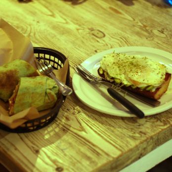 Hiking Hawaii Cafe - chicken wrap and avocado toast - Cafes Near Me - Honolulu, Hawaii Hiking Hawaii Cafe - chicken wrap and avocado toast - Cafes Near Me - Honolulu, Hawaii
