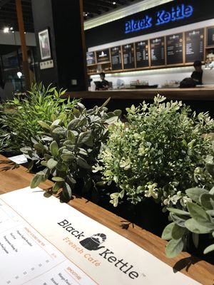 Black Kettle by null