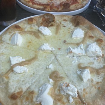 VB3 Pizzeria - White Pizza & Classic Cheese Pizza - Italian Near Me - Jersey City, New Jersey