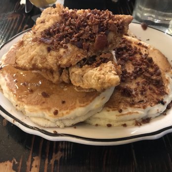 Jacob's Pickles - Chicken and pancakes: ugh it looked good but I wasn't impressed... - Comfort Food Near Me - New York, New York