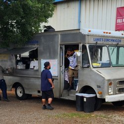 Lanie's Lunchwagon - Street view