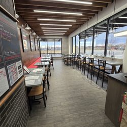 Leo's Eatery - Cozy, clean indoor seating with plenty of outlets