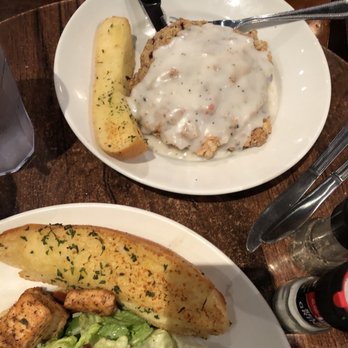 Black Walnut - Chicken fried steak with mash potatoes - New American Near Me - Houston, Texas Black Walnut - Chicken fried steak with mash potatoes - New American Near Me - Houston, Texas