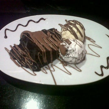 Afters Original - Chocolate fudge cake and ice cream Yummy!! - Desserts Near Me - London, XGL Afters Original - Chocolate fudge cake and ice cream Yummy!! - Desserts Near Me - London, XGL