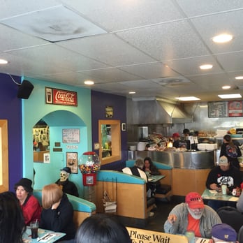 Digger's Diner - Concord - The entrance - Breakfast & Brunch Near Me - Concord, California