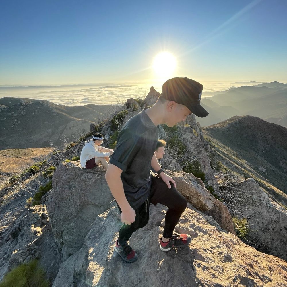 Sandstone Peak - More friends at the peak - Hiking Near Me - Malibu, California Sandstone Peak - More friends at the peak - Hiking Near Me - Malibu, California