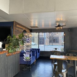 Blue Oak Coffee Roasting - Seating