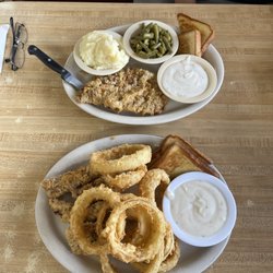 Anthony's Restaurant - Chicken fried steak, mashed potatoes, gravy, Texas toast & green beans.  Chicken fried steak basket, onion rings, Texas toast & gravy.