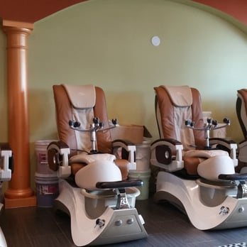 Hello Nails & Spa - Excellent massage chairs for pedicures. - Day Spas Near Me - Vacaville, California Hello Nails & Spa - Excellent massage chairs for pedicures. - Day Spas Near Me - Vacaville, California
